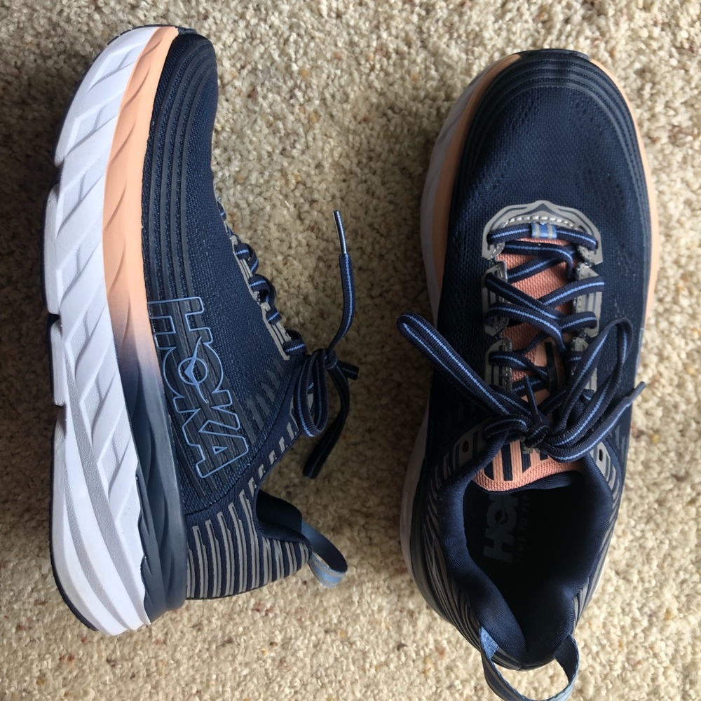 HOKA ONE ONE WOMENS BONDI 6 US 7.0W